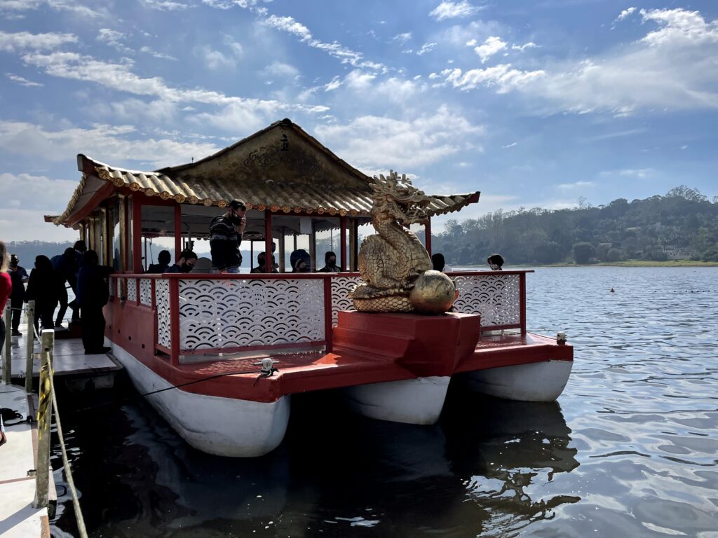 Barco Koryu - Torre Miroku - foto arquivo pessoal de Rebecca Aletheia